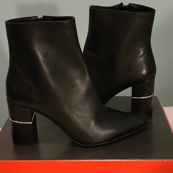 Exe by Tsakiris Mallas Shoes - NWT EXE Black Ankle Boots w Snakeskin Heels Sz 39